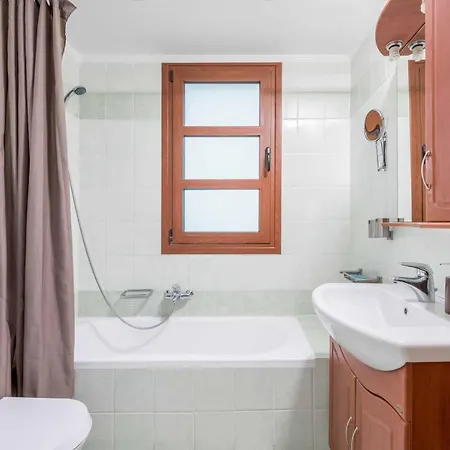 Topaz * לינדוס