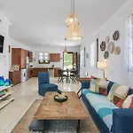 Topaz Villa *